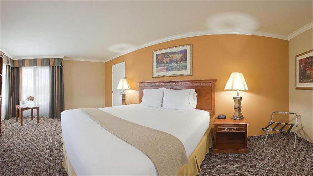 โฮเทล โซลา, อะ เทรดมาร์ก คอลเล็กชัน โฮเทล Hotel โมเรโนวัลเลย์ ภายนอก รูปภาพ